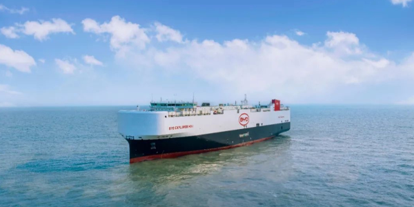 比亞迪汽車運(yùn)輸船首航