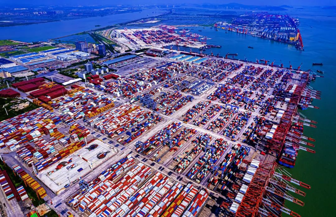 集裝箱海運航運業(yè)走向正?;牡缆菲閸绮黄? width=